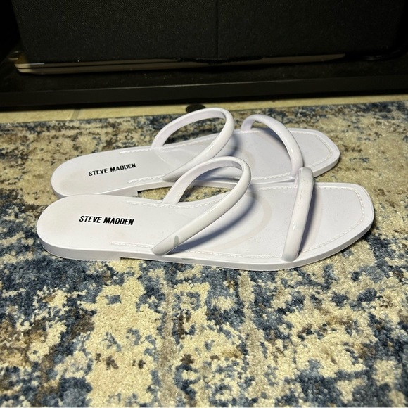 Steve Madden White Pike Jelly Strappy Slip-On Flip-Flops Size 7 - Picture 1 of 11